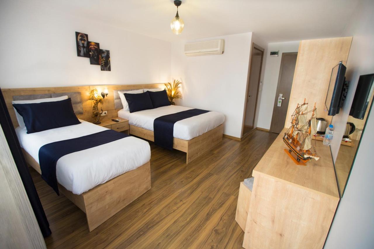 Deluxe Family Suite
