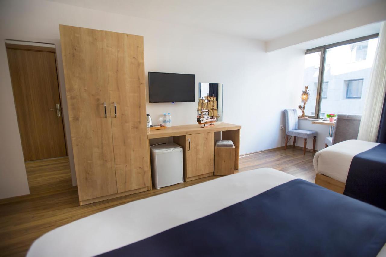 Deluxe Double or Twin Room City View