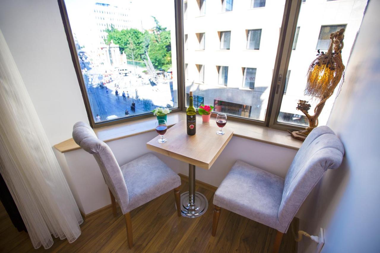 Deluxe Double or Twin Room City View