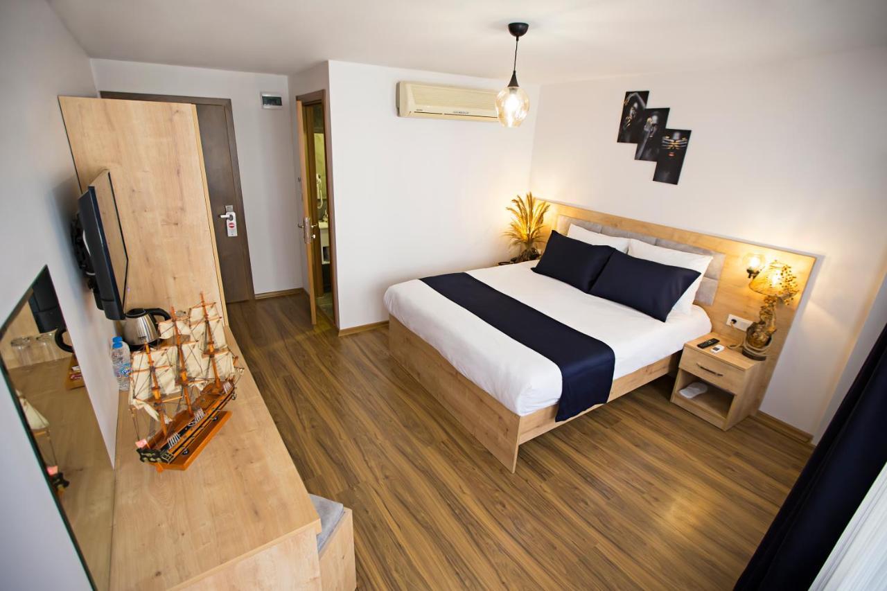 Deluxe Double or Twin Room City View