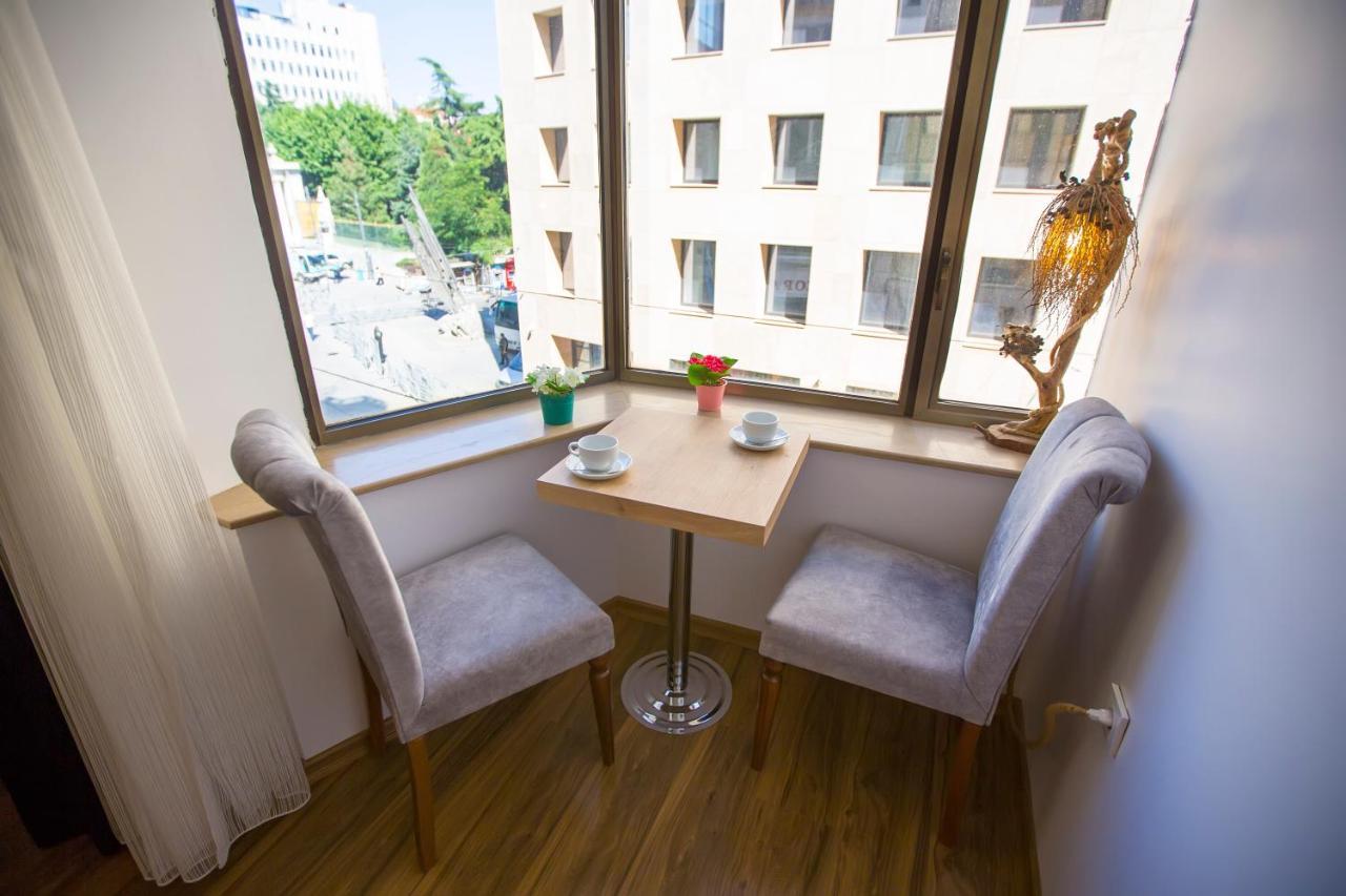 Deluxe Double or Twin Room City View