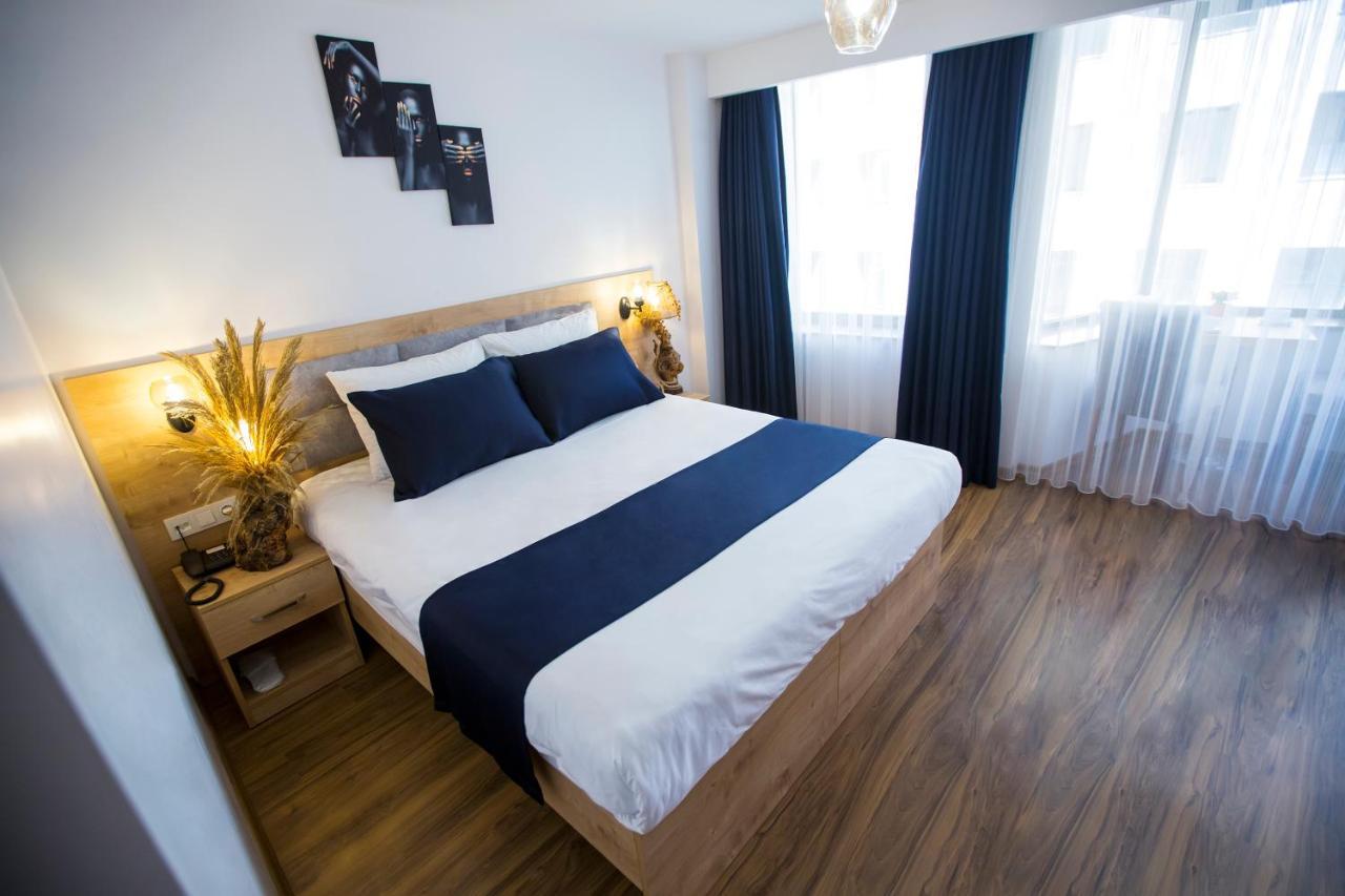 Deluxe Double or Twin Room City View