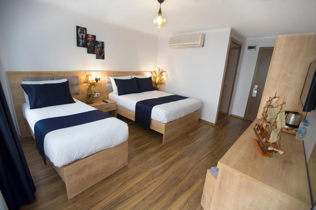 Deluxe Family Suite