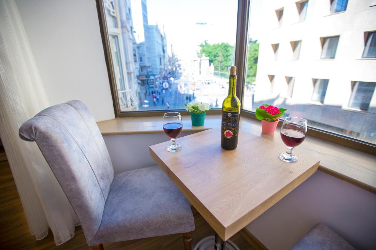 Deluxe Double or Twin Room City View