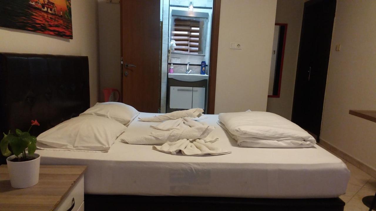Twin Room Private Bathroom