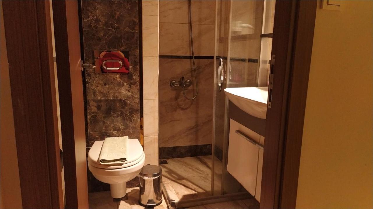 Double Room Private Bathroom