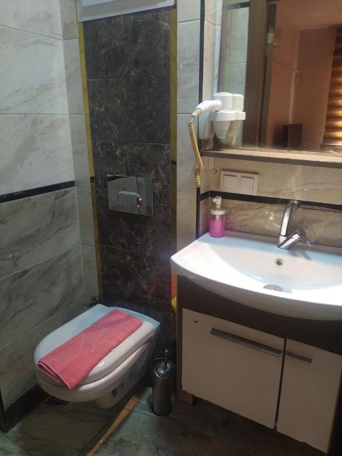 Twin Room Private Bathroom