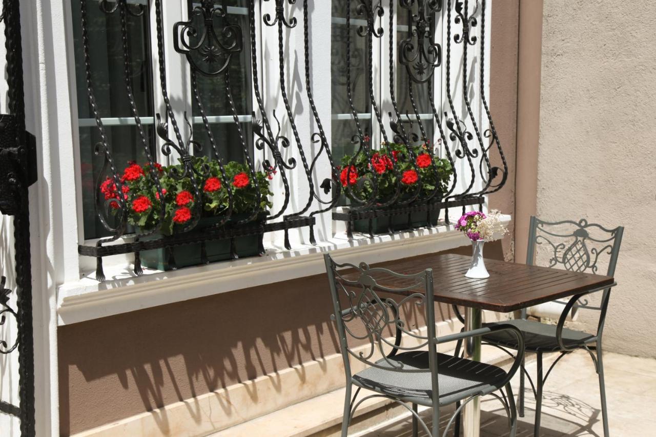 Double Room Garden View