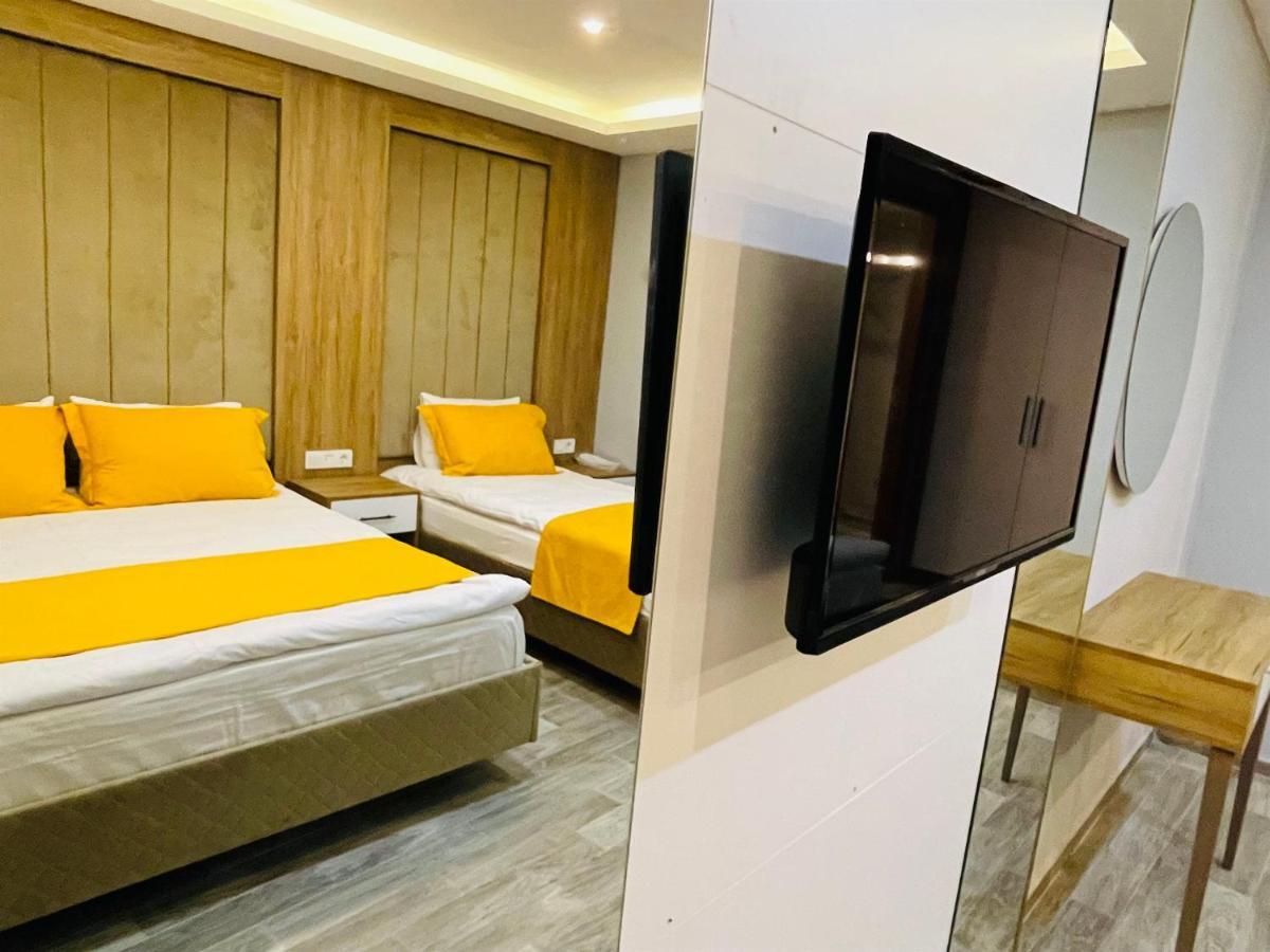 Economy Triple Room