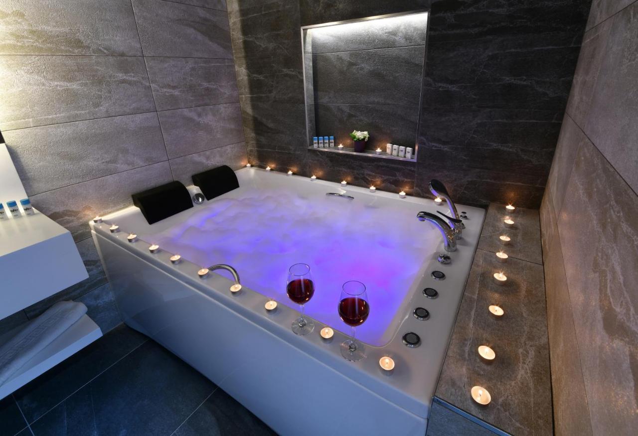 Double Room Spa Bath