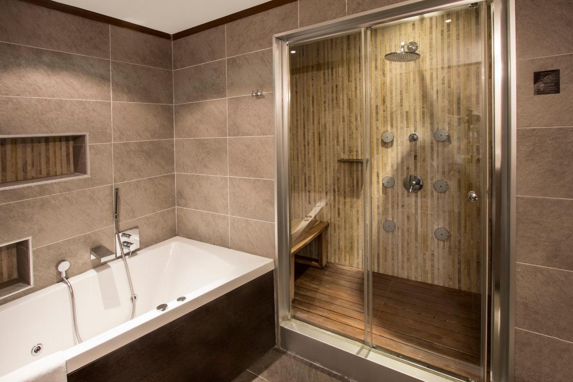 Residential Suite Hot Tub Steam Room Access to Spa