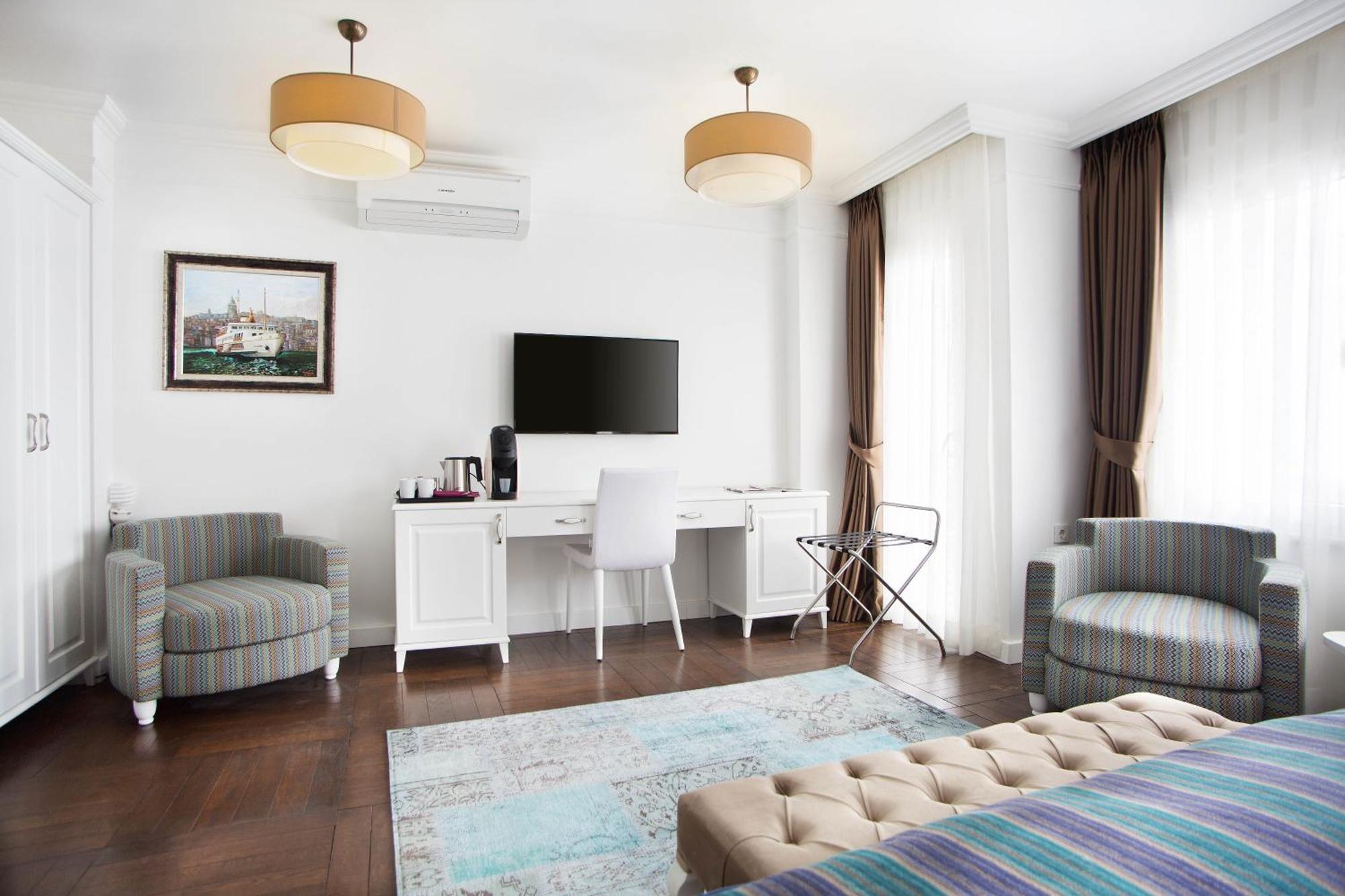 Deluxe Suite