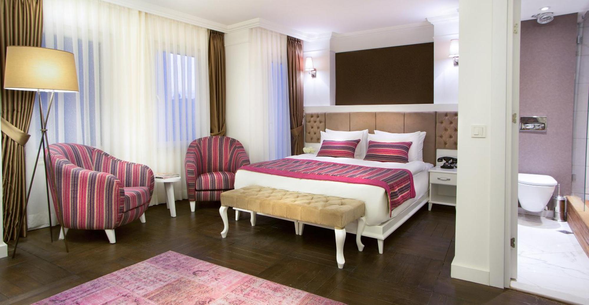 Deluxe Suite