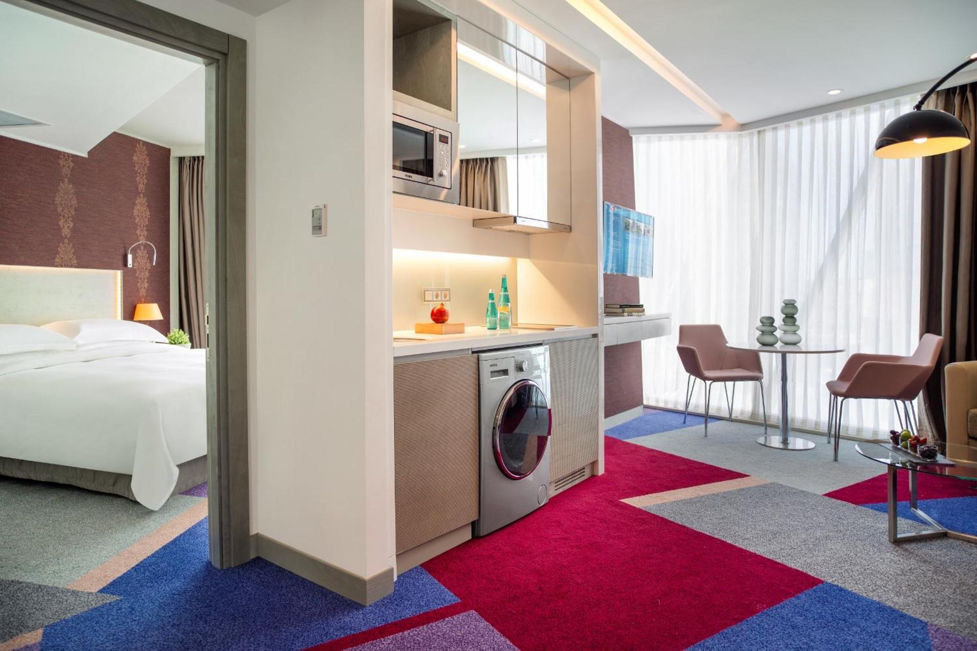 One Bedroom Suite City View