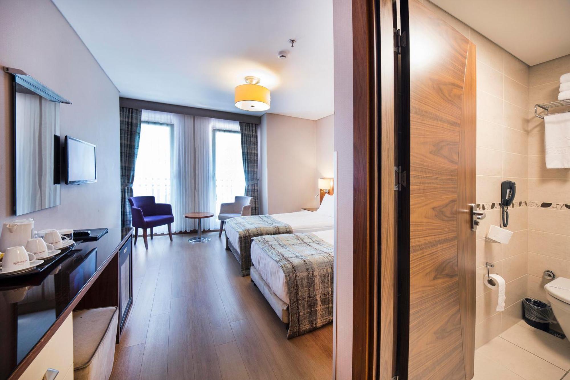 Standard Twin Room