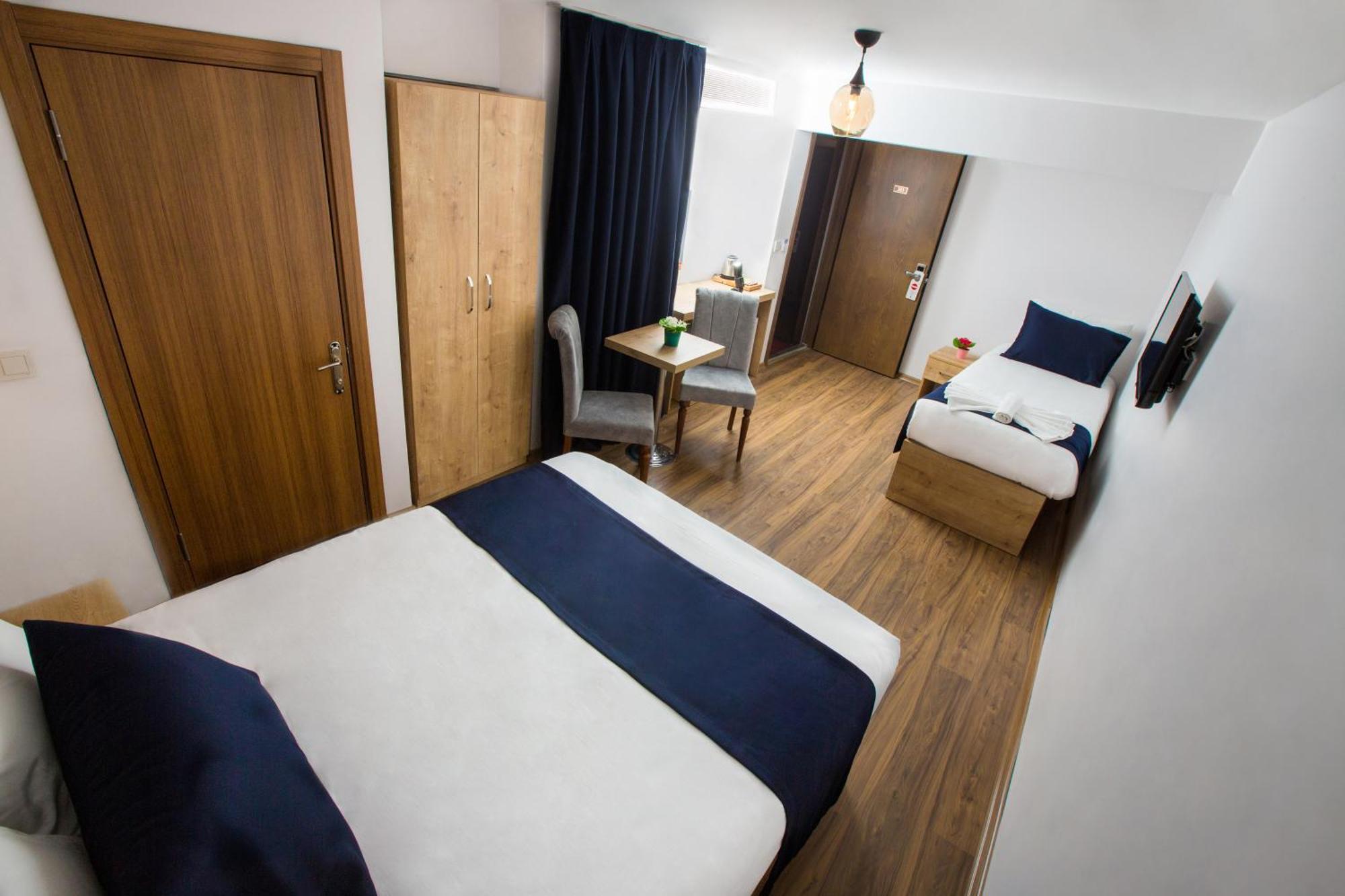 Economy Triple Room
