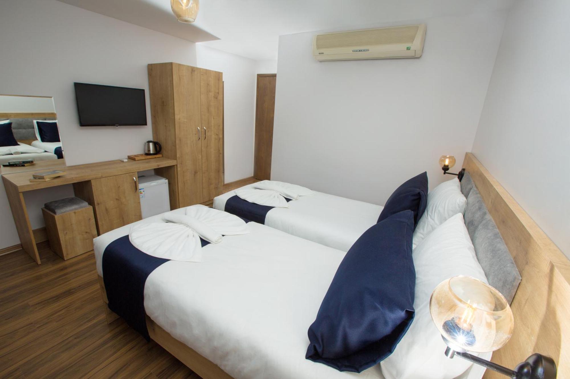 Deluxe Double or Twin Room City View