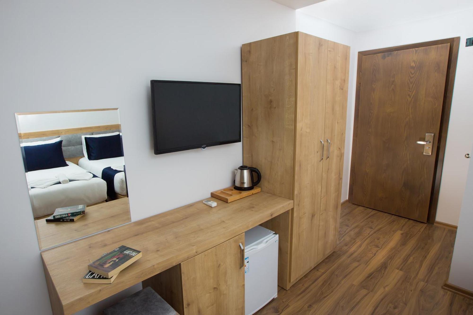 Deluxe Double or Twin Room City View