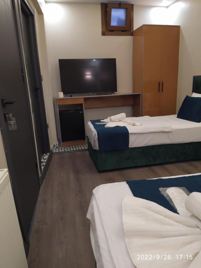 Economy Triple Room