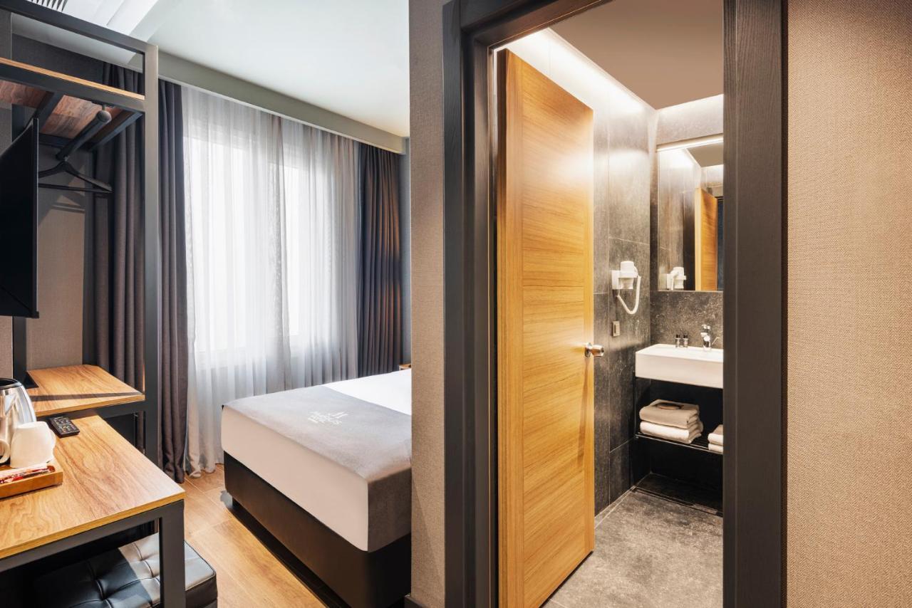 Deluxe Single Room