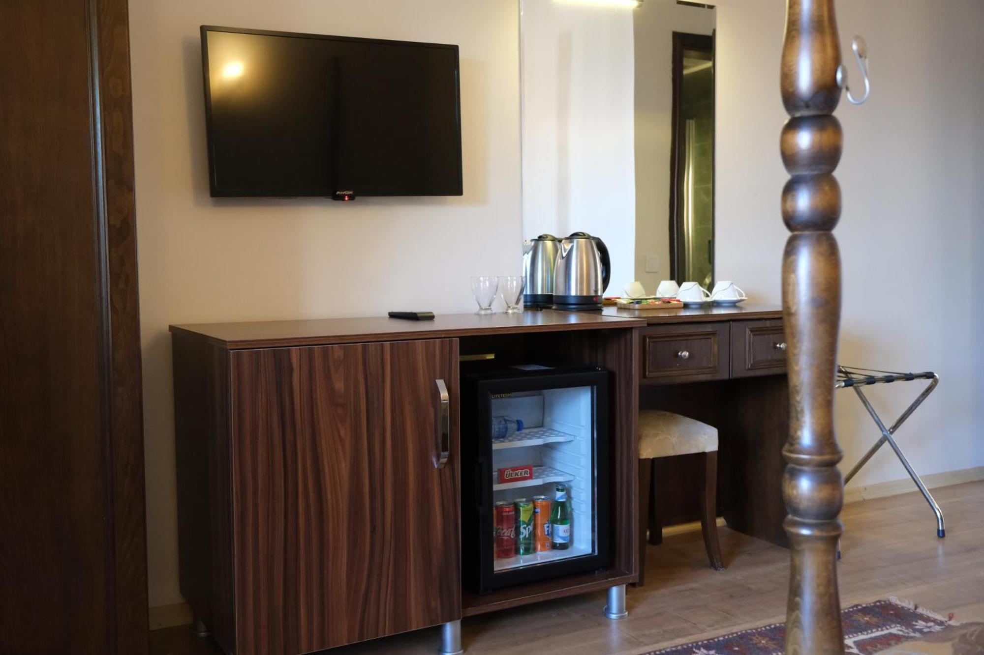 Deluxe Double Room Side Sea View