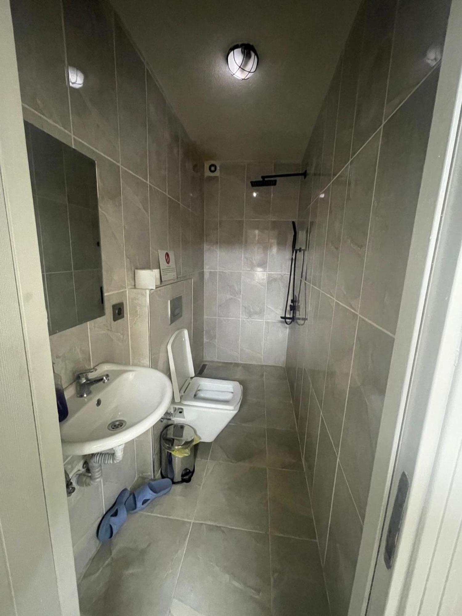 Double Room Private Bathroom