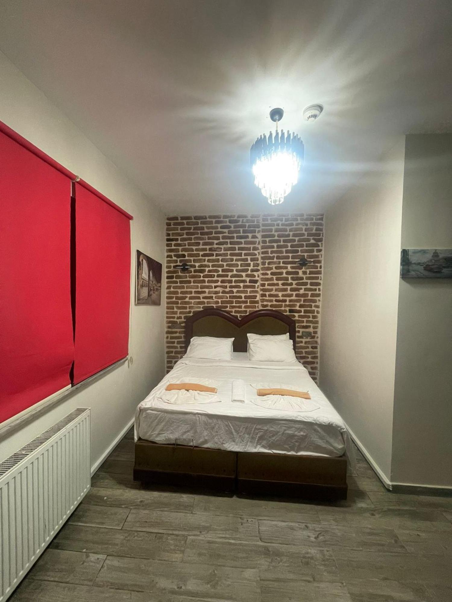Large Double or Twin Room