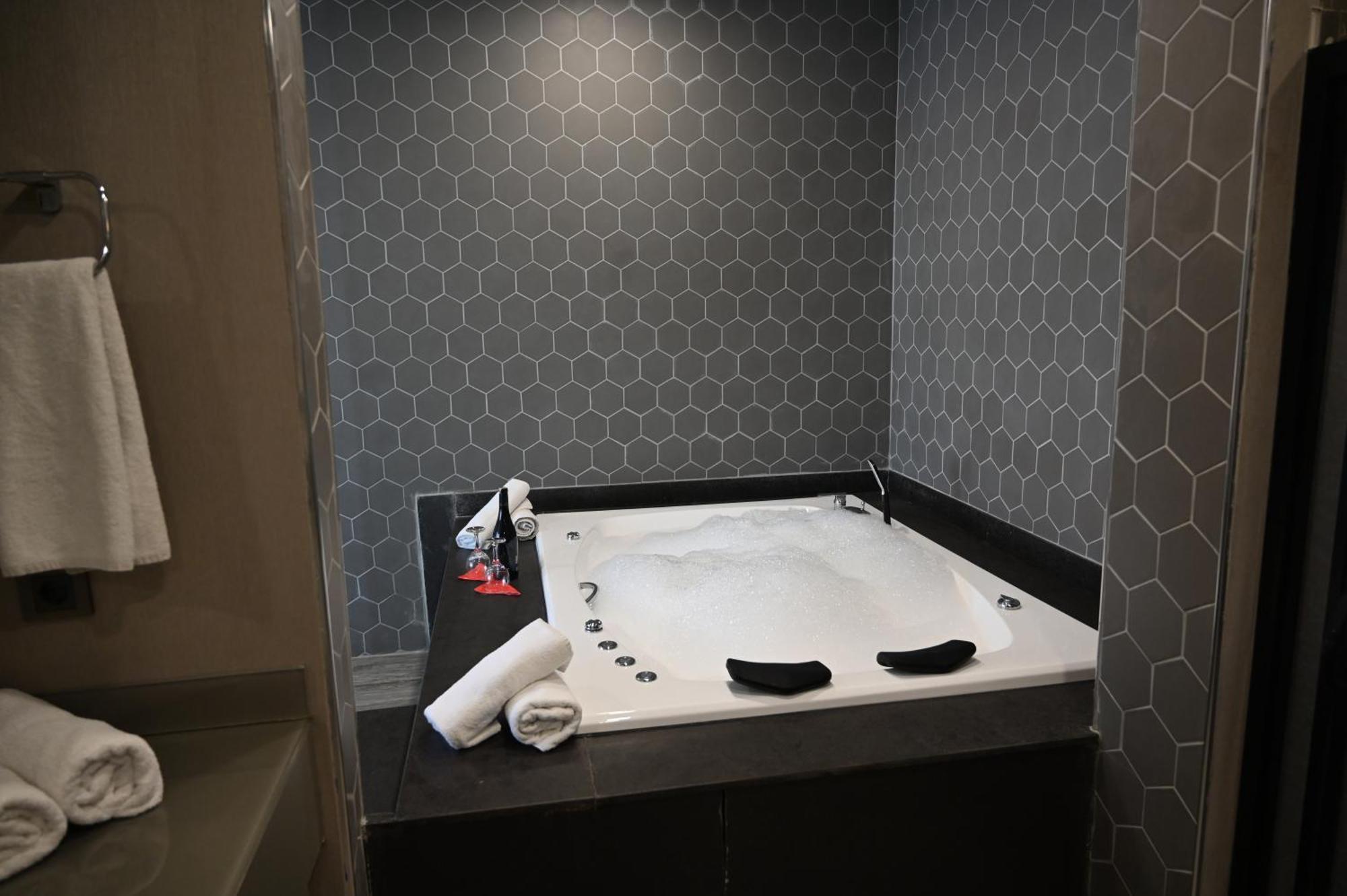 Superior King Suite