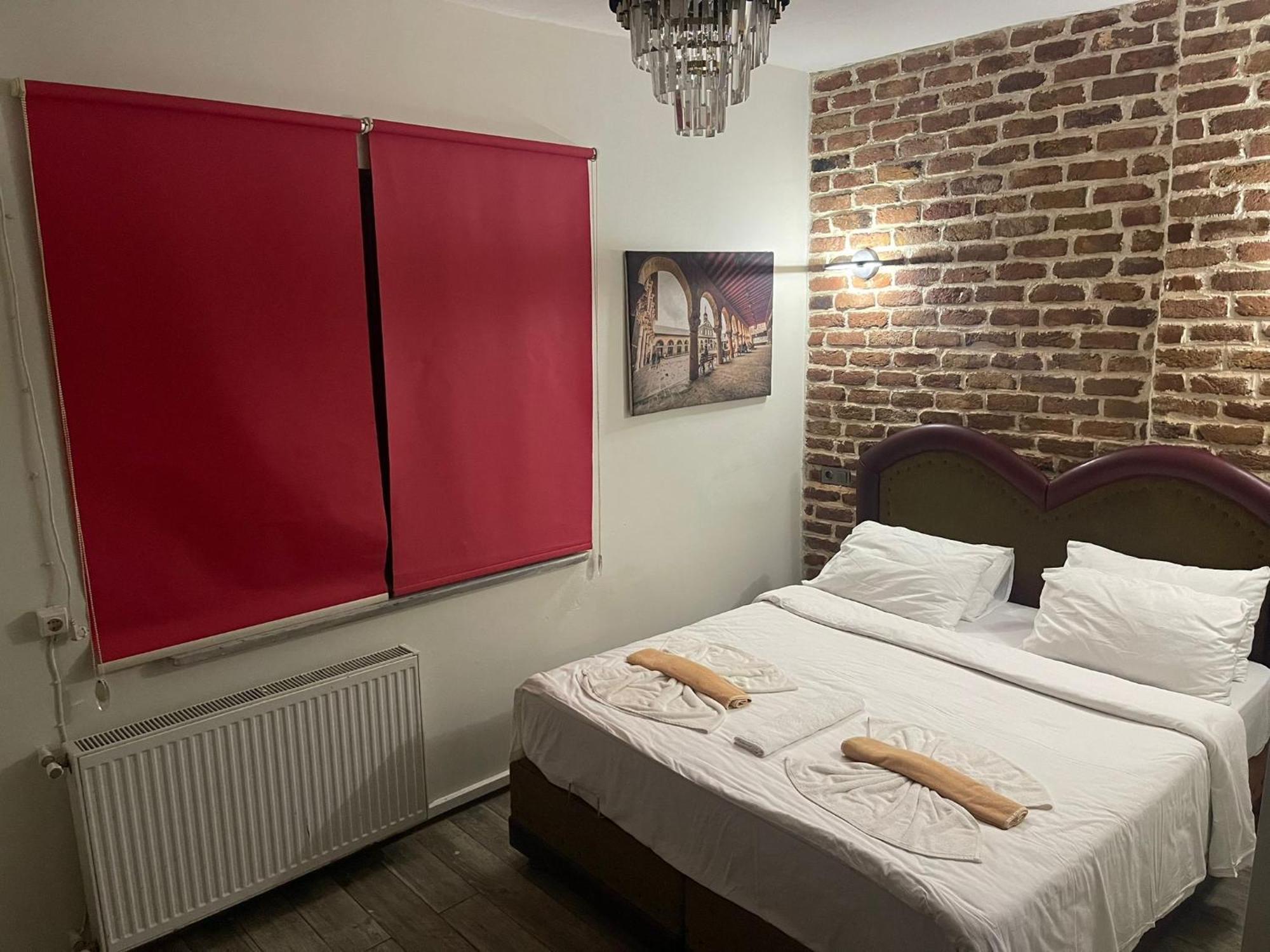 Large Double or Twin Room