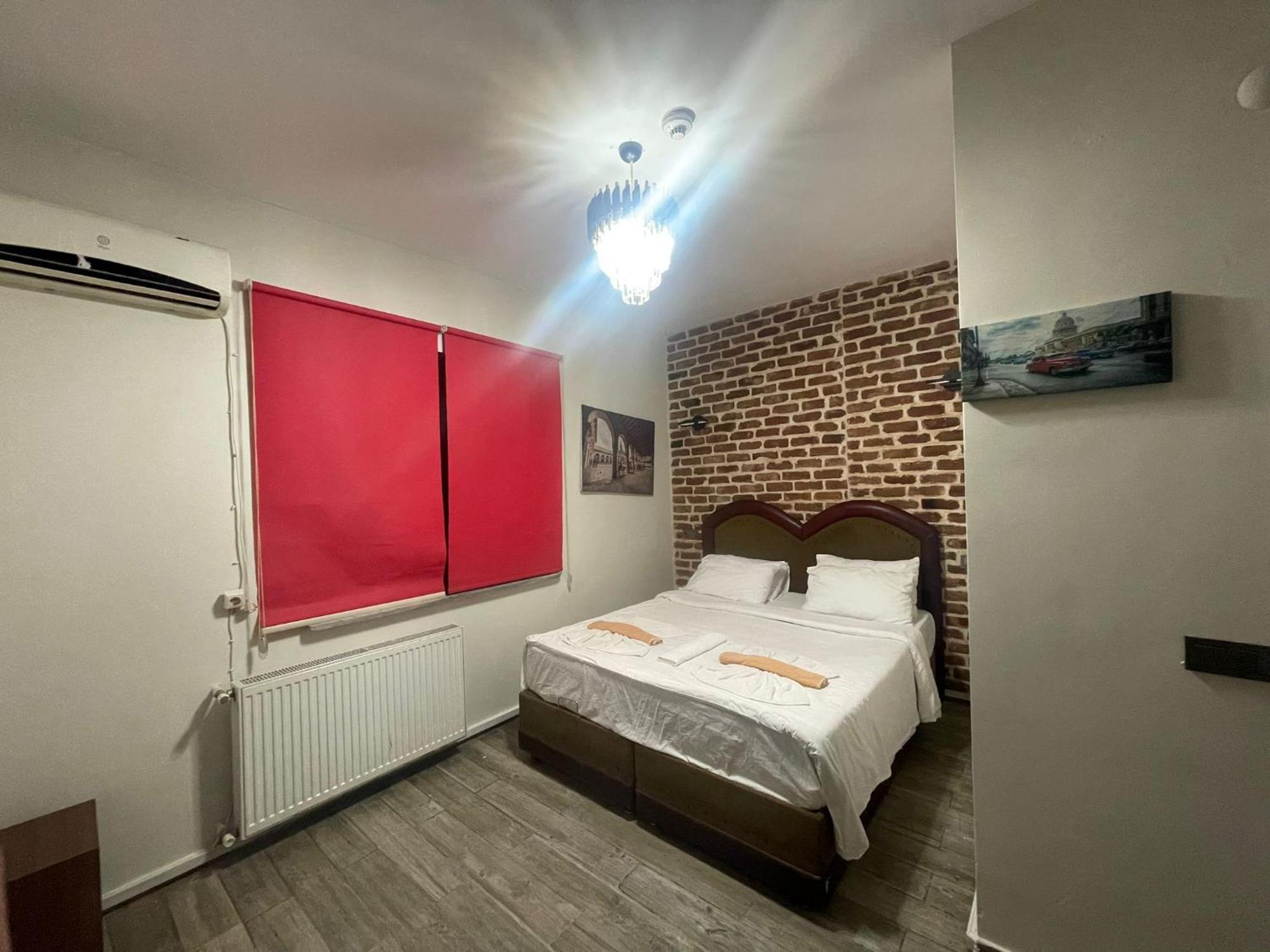 Large Double or Twin Room