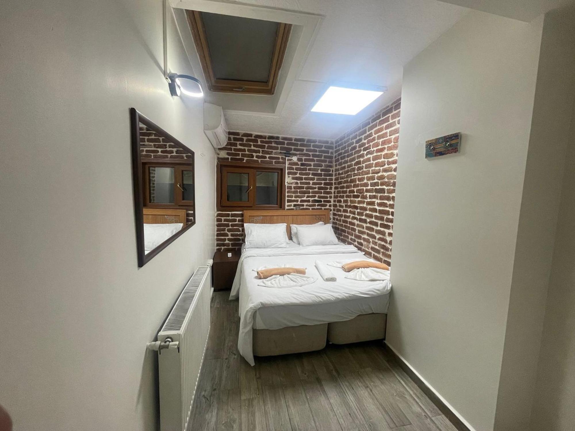 Double Room Private Bathroom