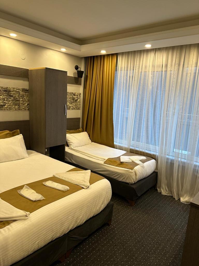 Comfort Triple Room