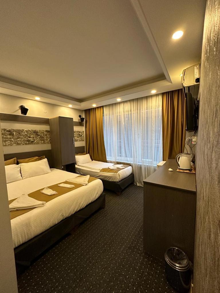Comfort Triple Room