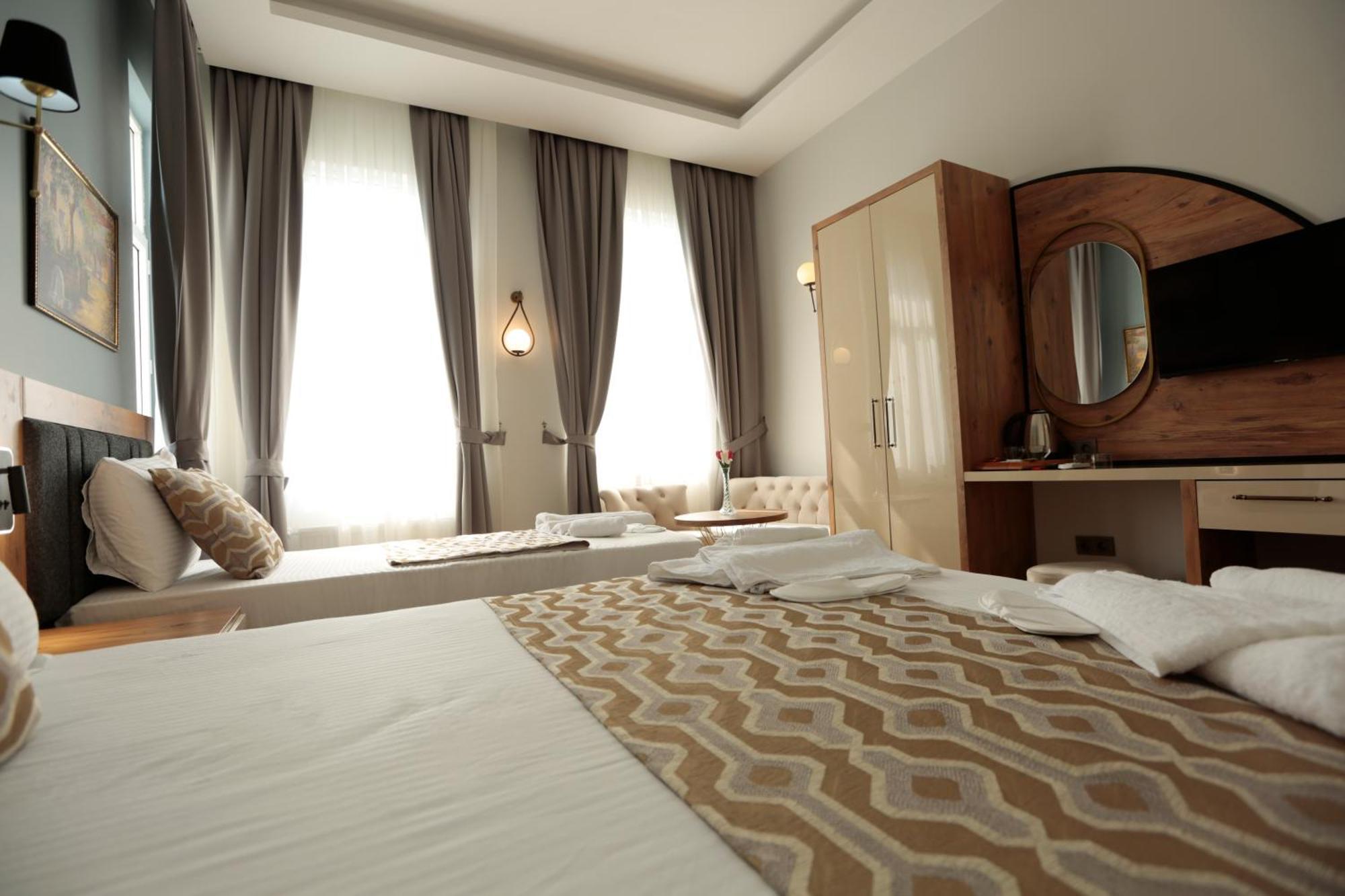 Triple Room