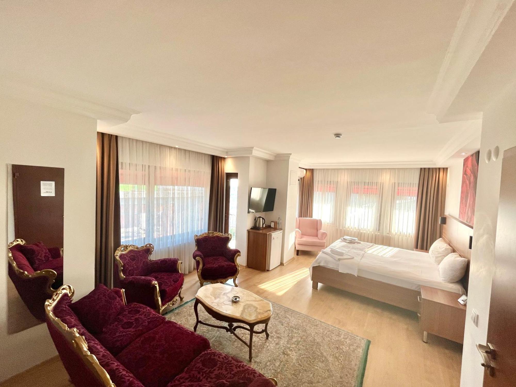 Double or Twin Room Partial Sea View