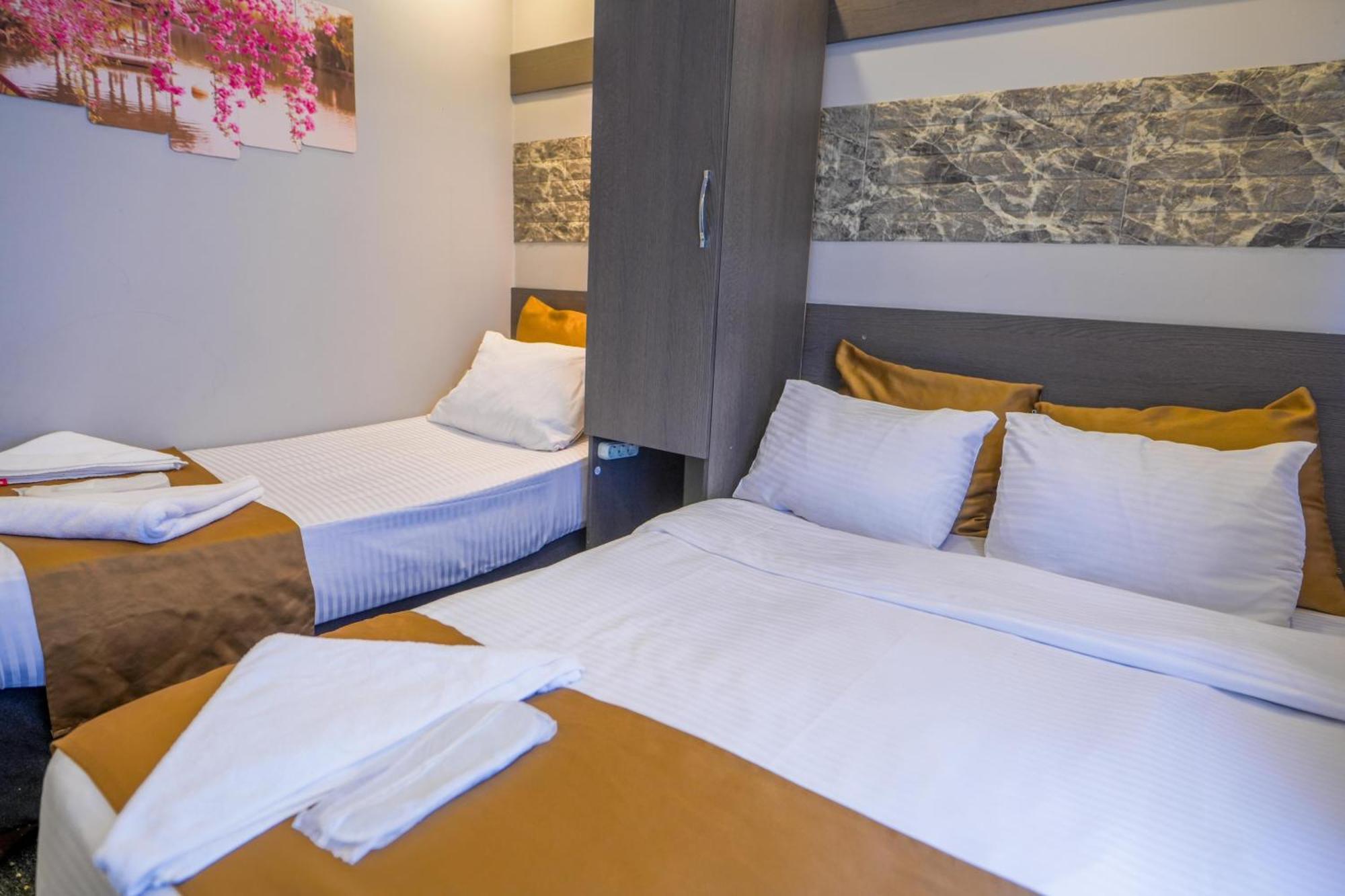 Comfort Triple Room