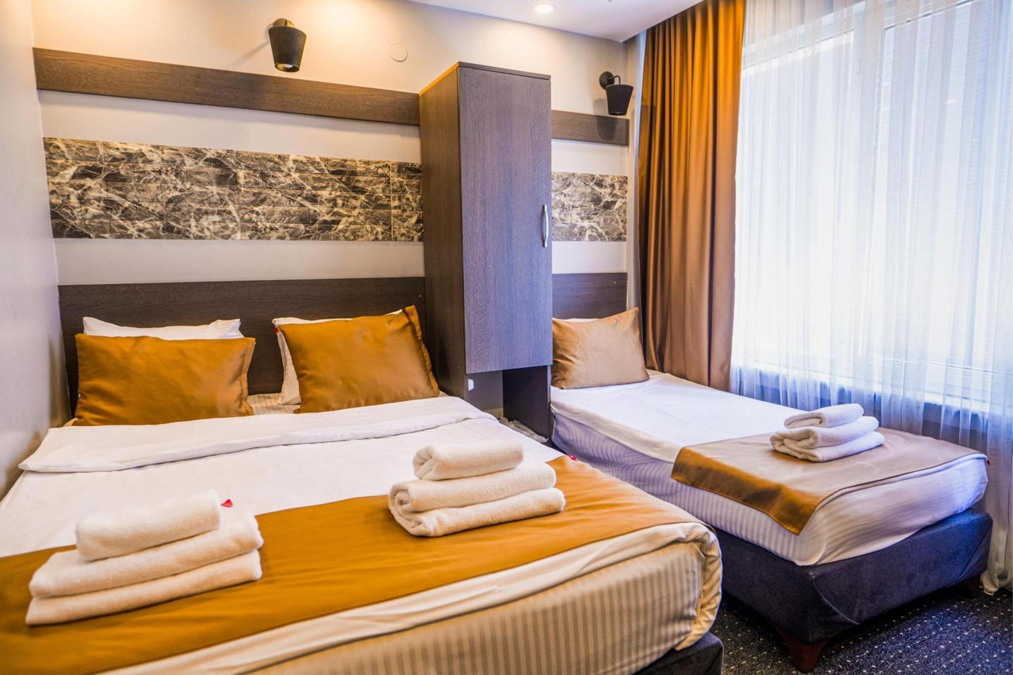Comfort Triple Room