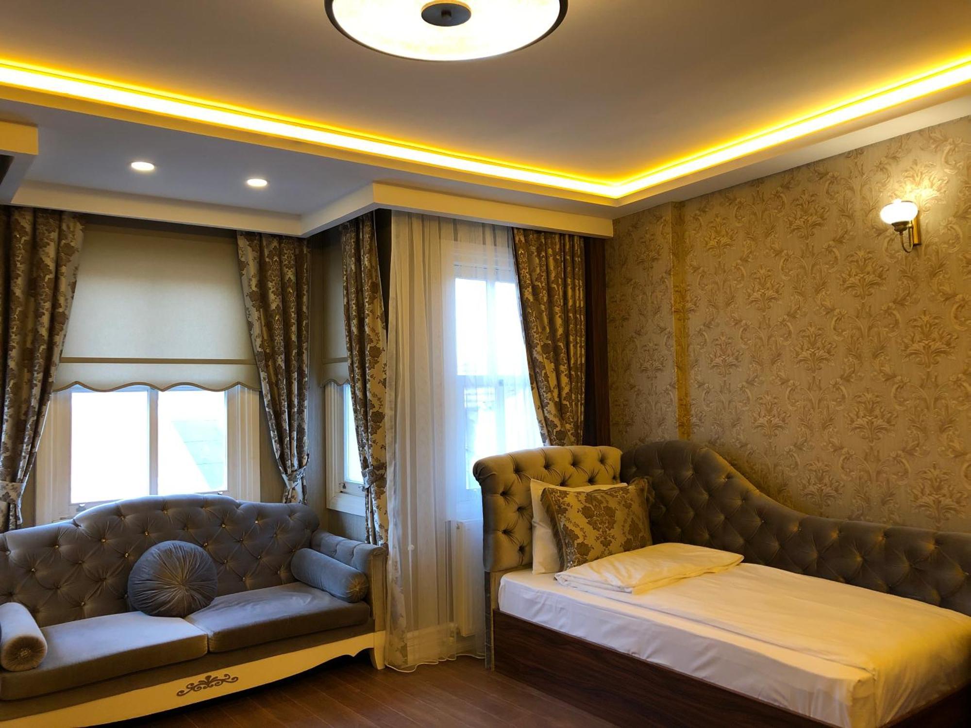 Deluxe Apartment