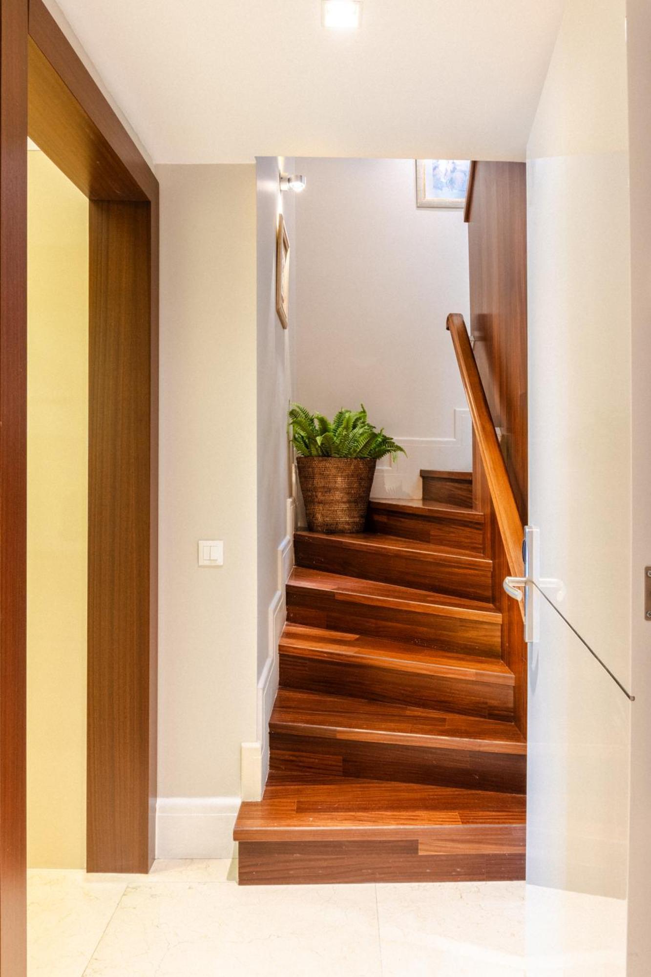 Five-Bedroom Premium Apartment
