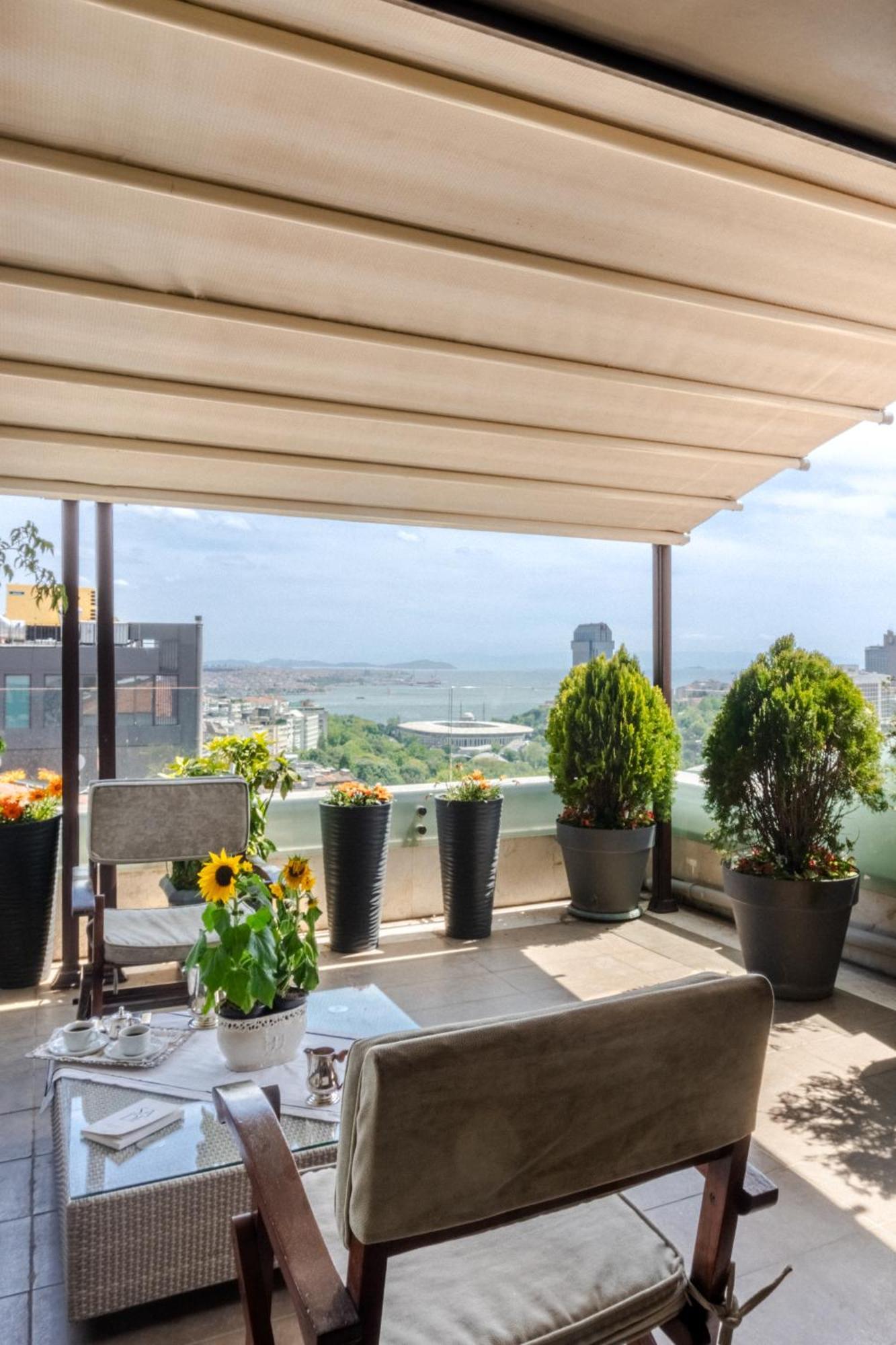 Five-Bedroom Premium Apartment