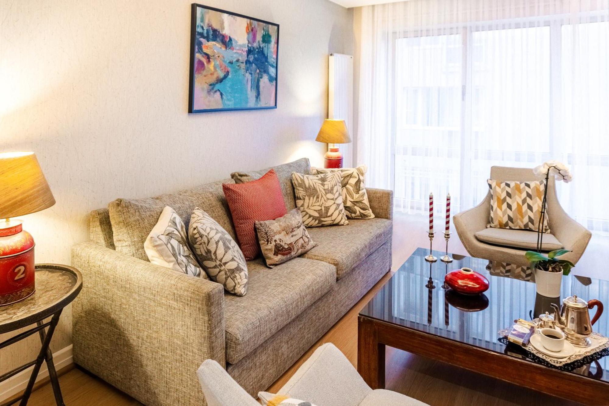 One Bedroom Apartment