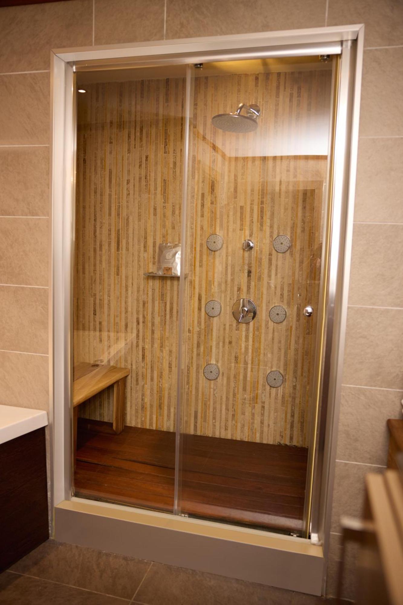 Residential Suite Hot Tub Steam Room Access to Spa
