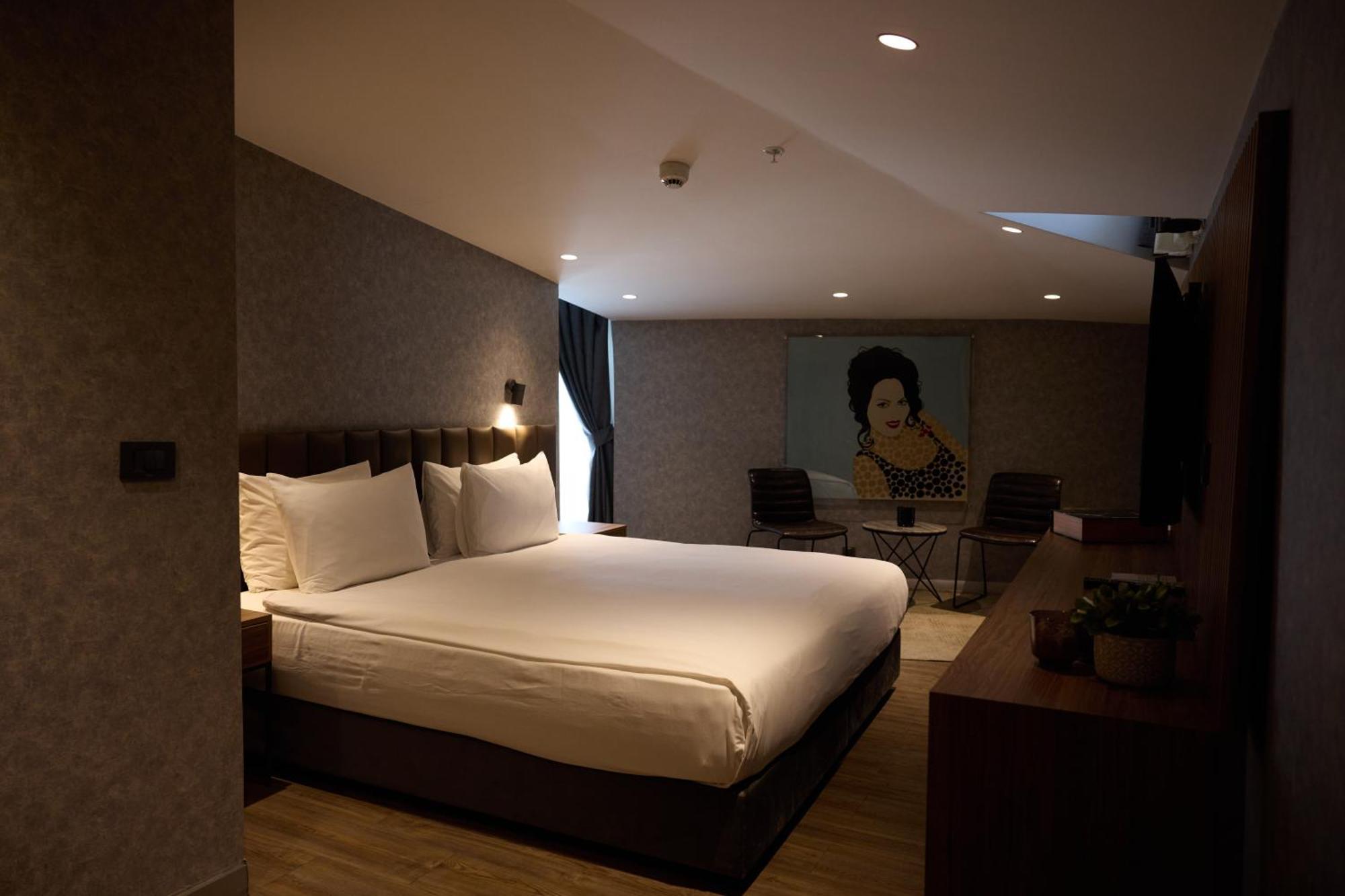 Suite City View