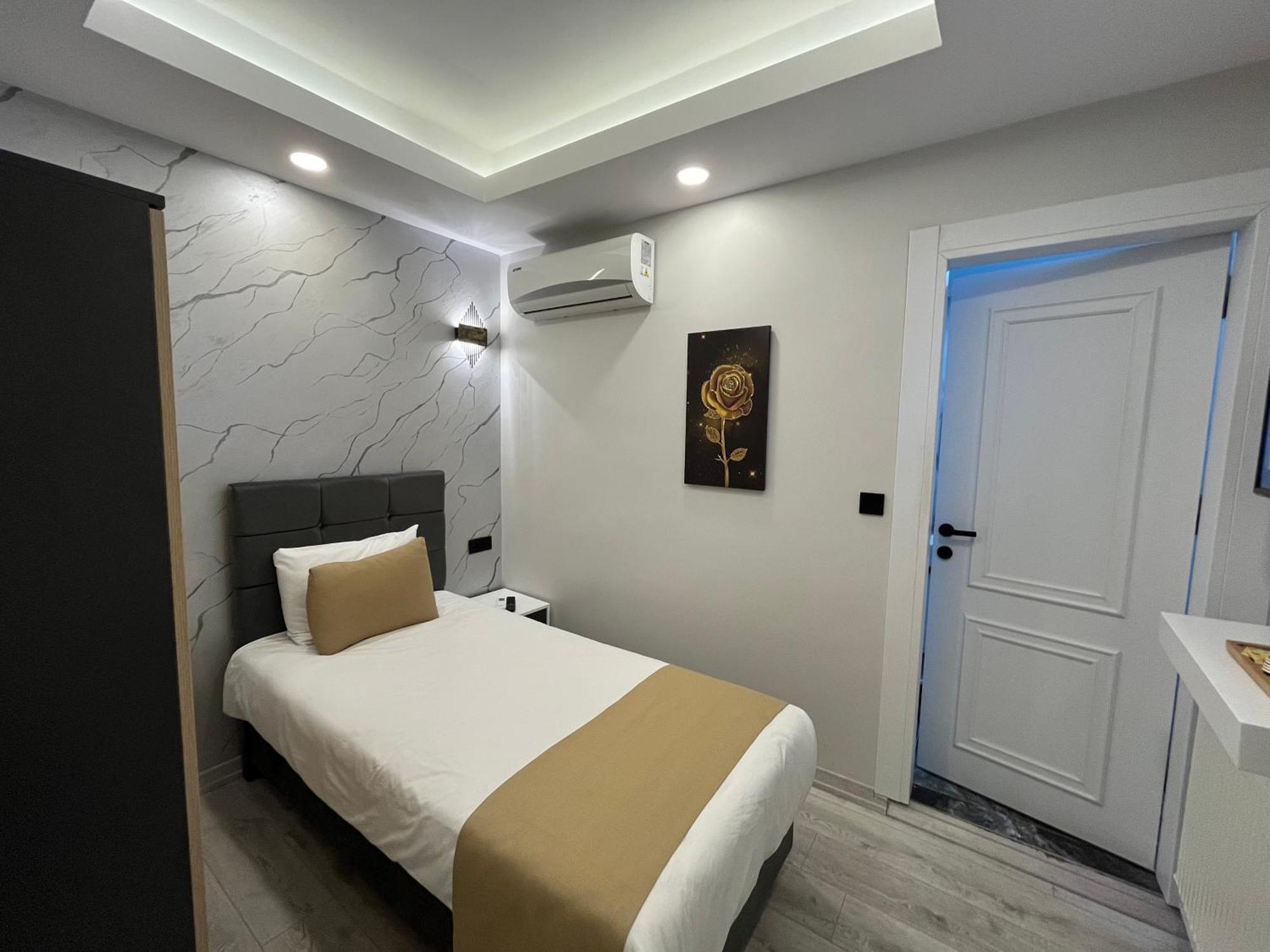 Single Room Private Bathroom