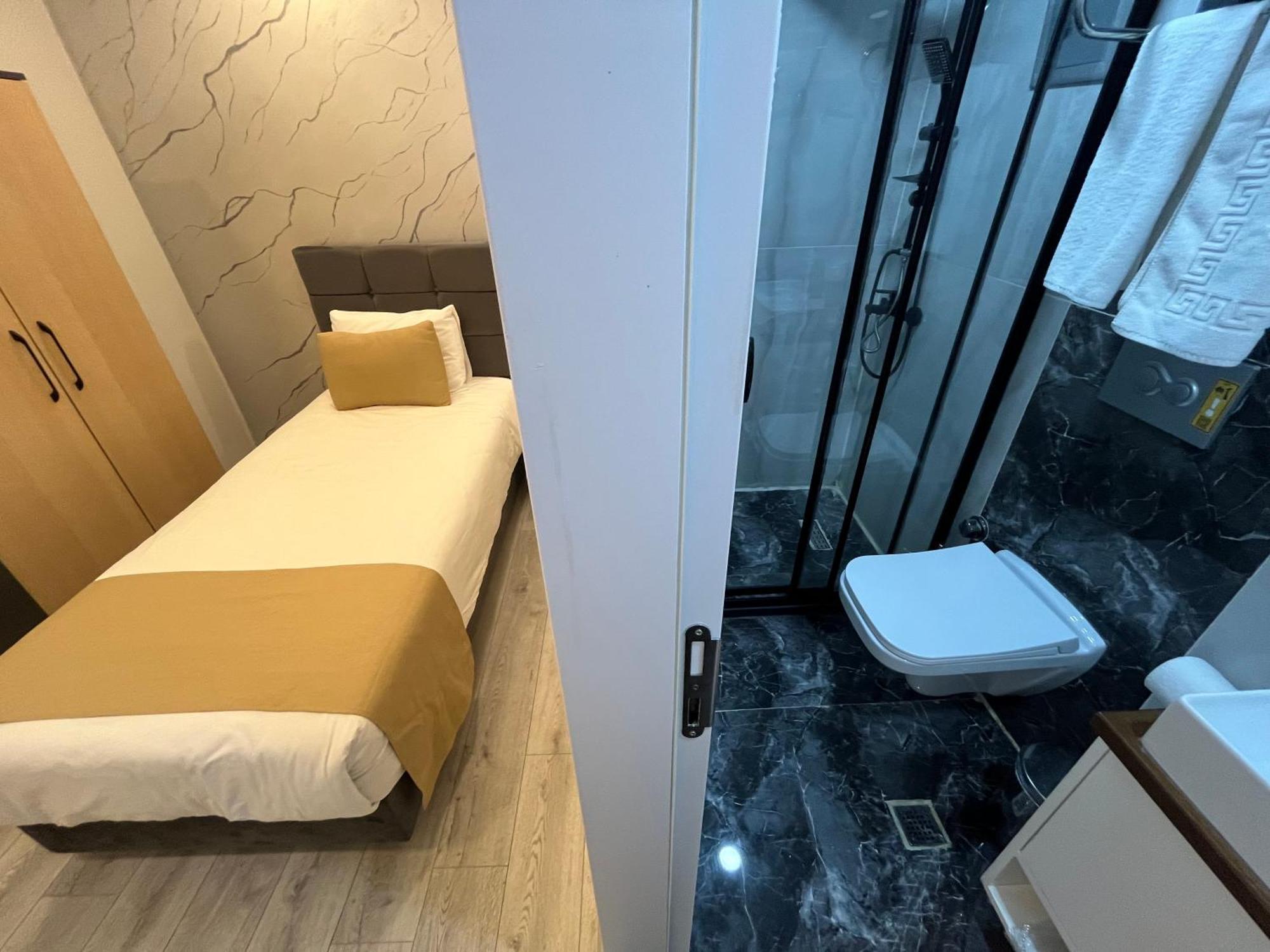 Single Room Private Bathroom