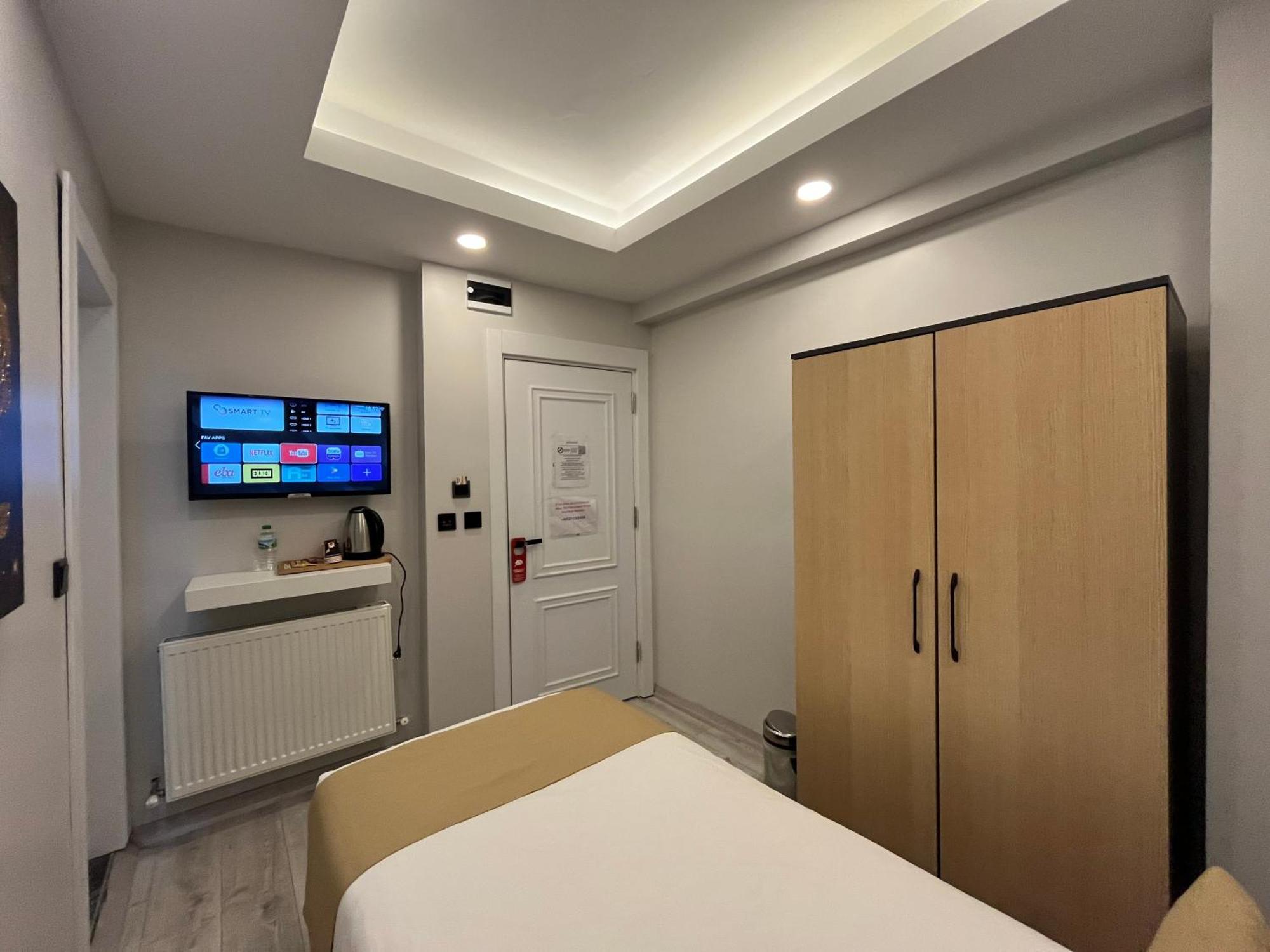 Single Room Private Bathroom