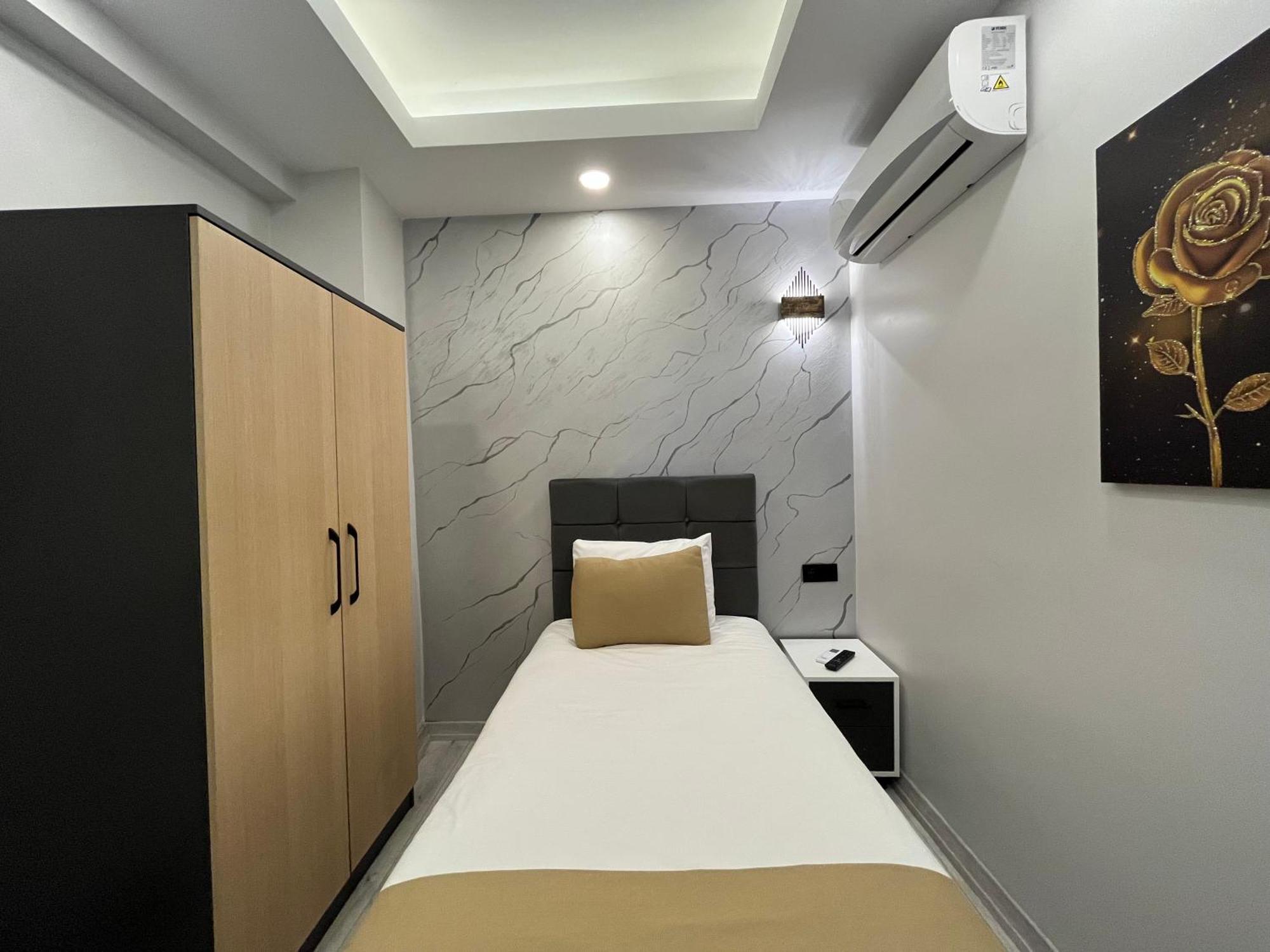 Single Room Private Bathroom