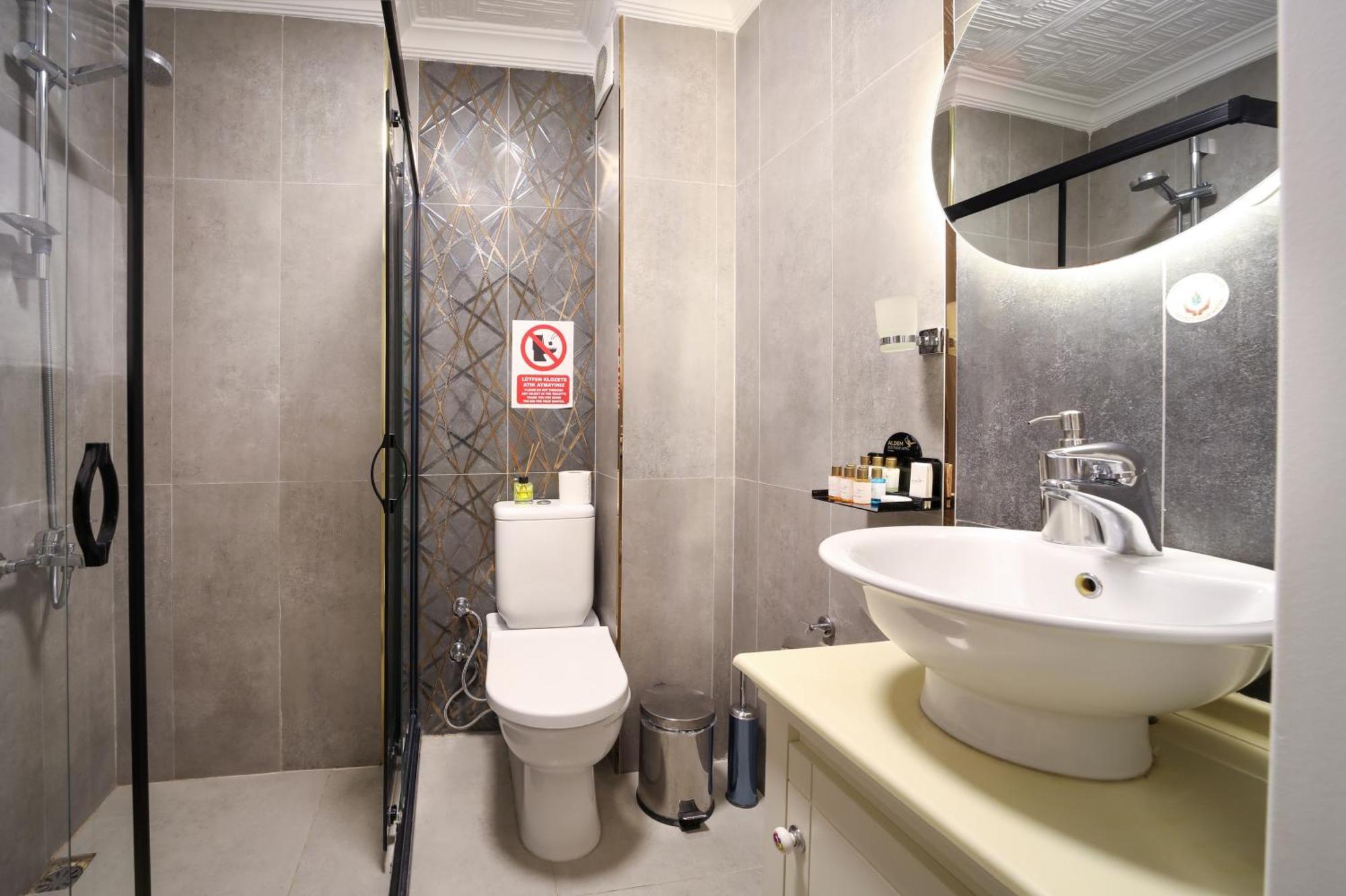 Comfort Triple Room