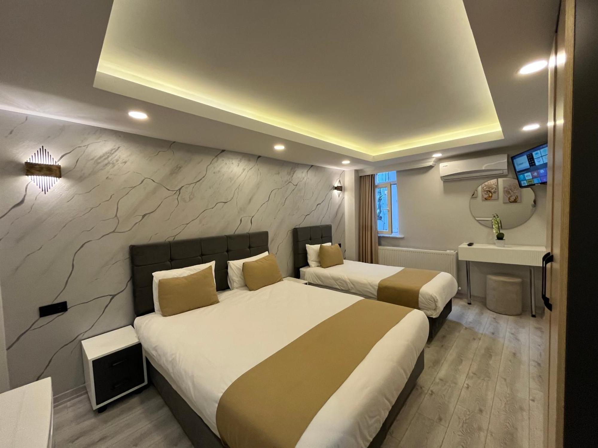 Economy Triple Room