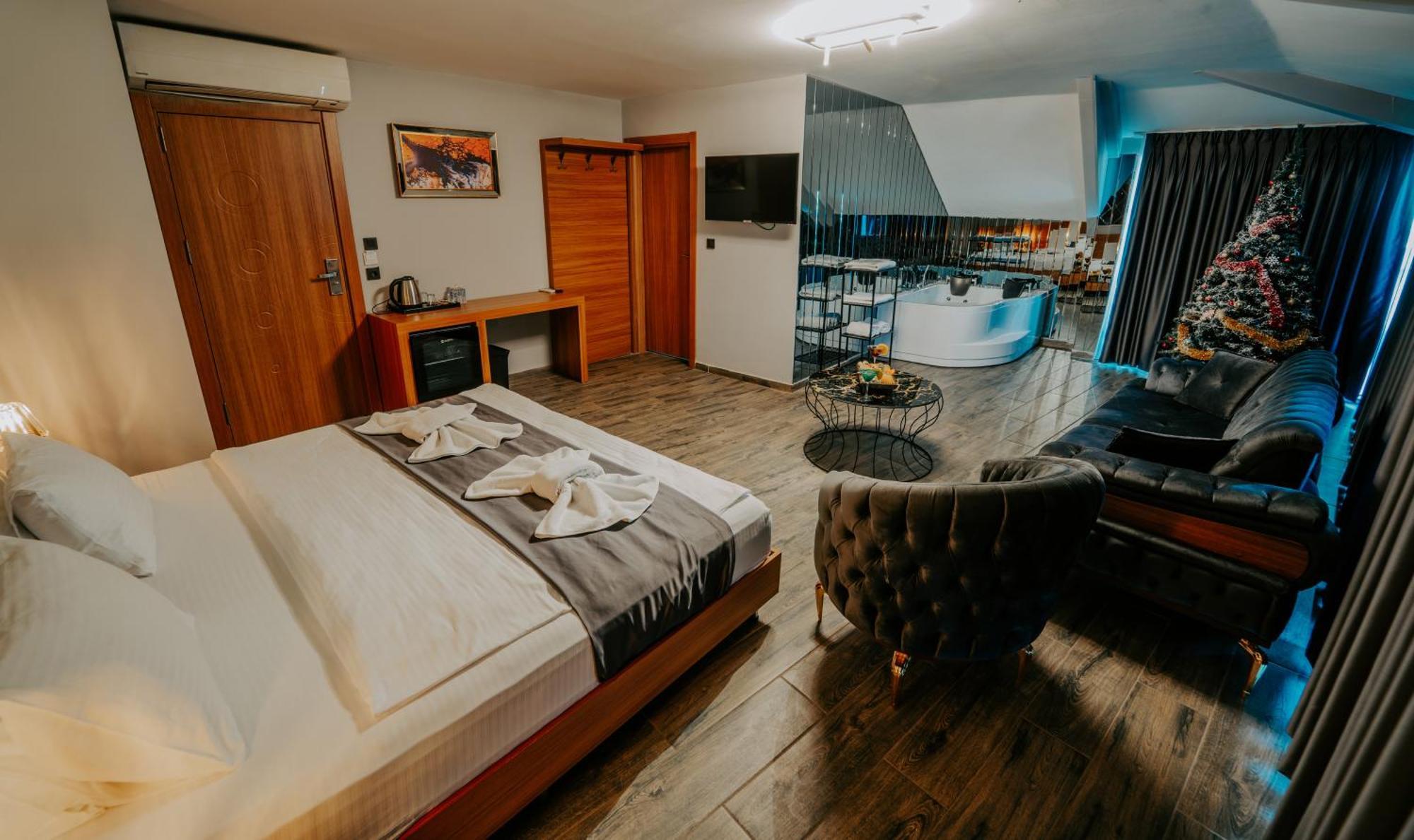 Deluxe Double Room Bath